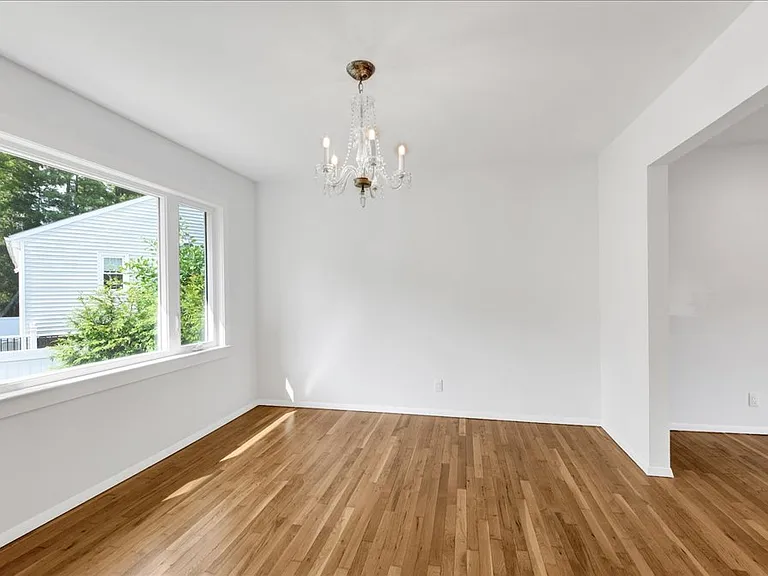 118 Van Etten Blvd — Photo 34