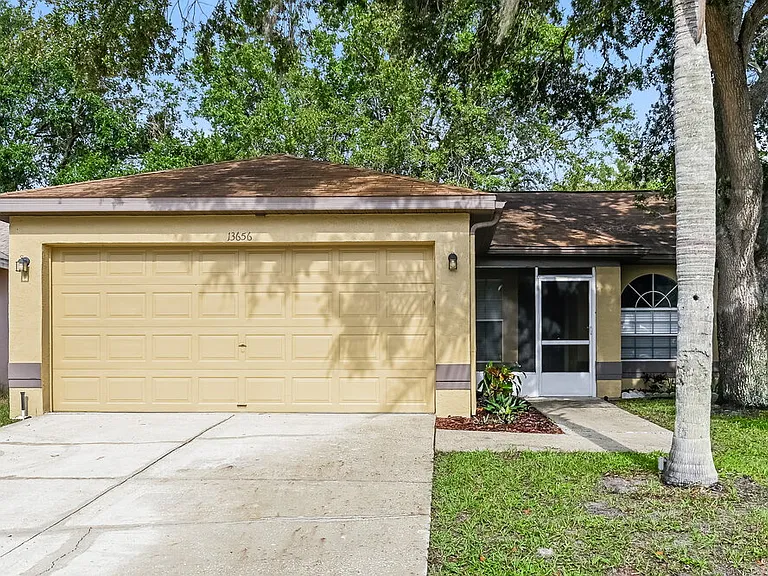 13656 Laraway Dr — Photo 1