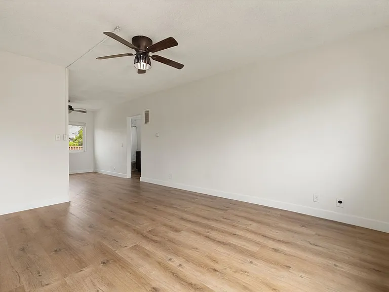 3925 Barrett Rd — Photo 2