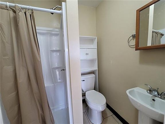 3rd image of 2505 Eagle St