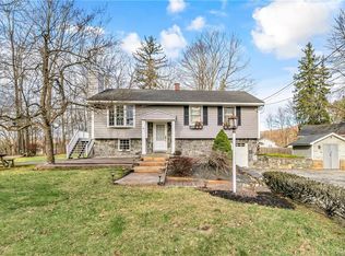 1180 Glen Rd, Shrub Oak, NY 10588