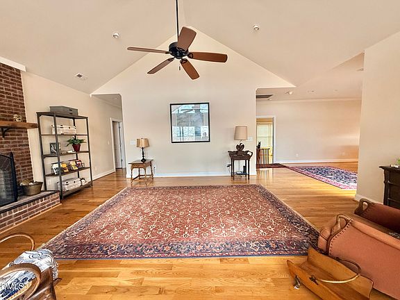 5th image of 250 Bunny Rabbit Rd