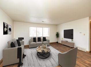 1958 Broadway St #B5, Iowa City, IA 52240