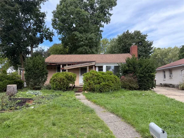 17358 San Quentin Dr, Southfield, MI 48076