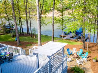 1050 Anchor Bay Ct, Greensboro, GA 30642