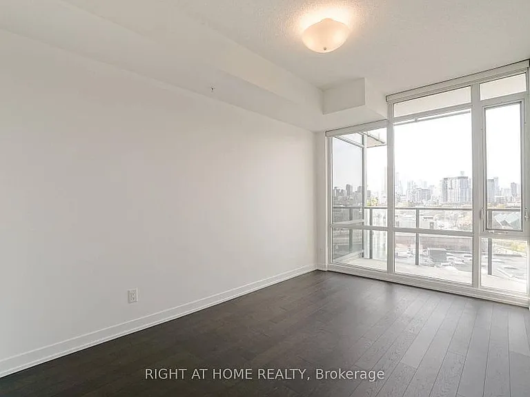120 Bayview Ave #N821 — Photo 40