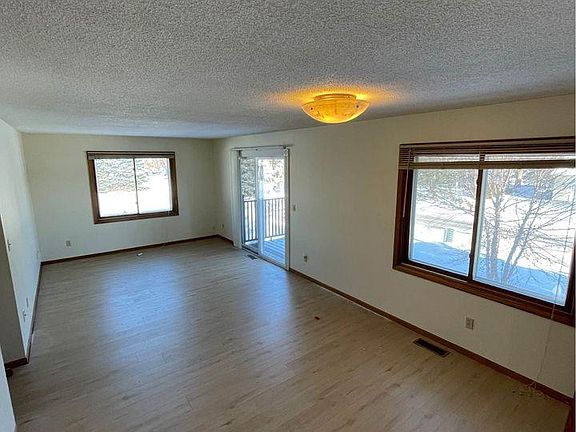 2nd image of 2557 Park St