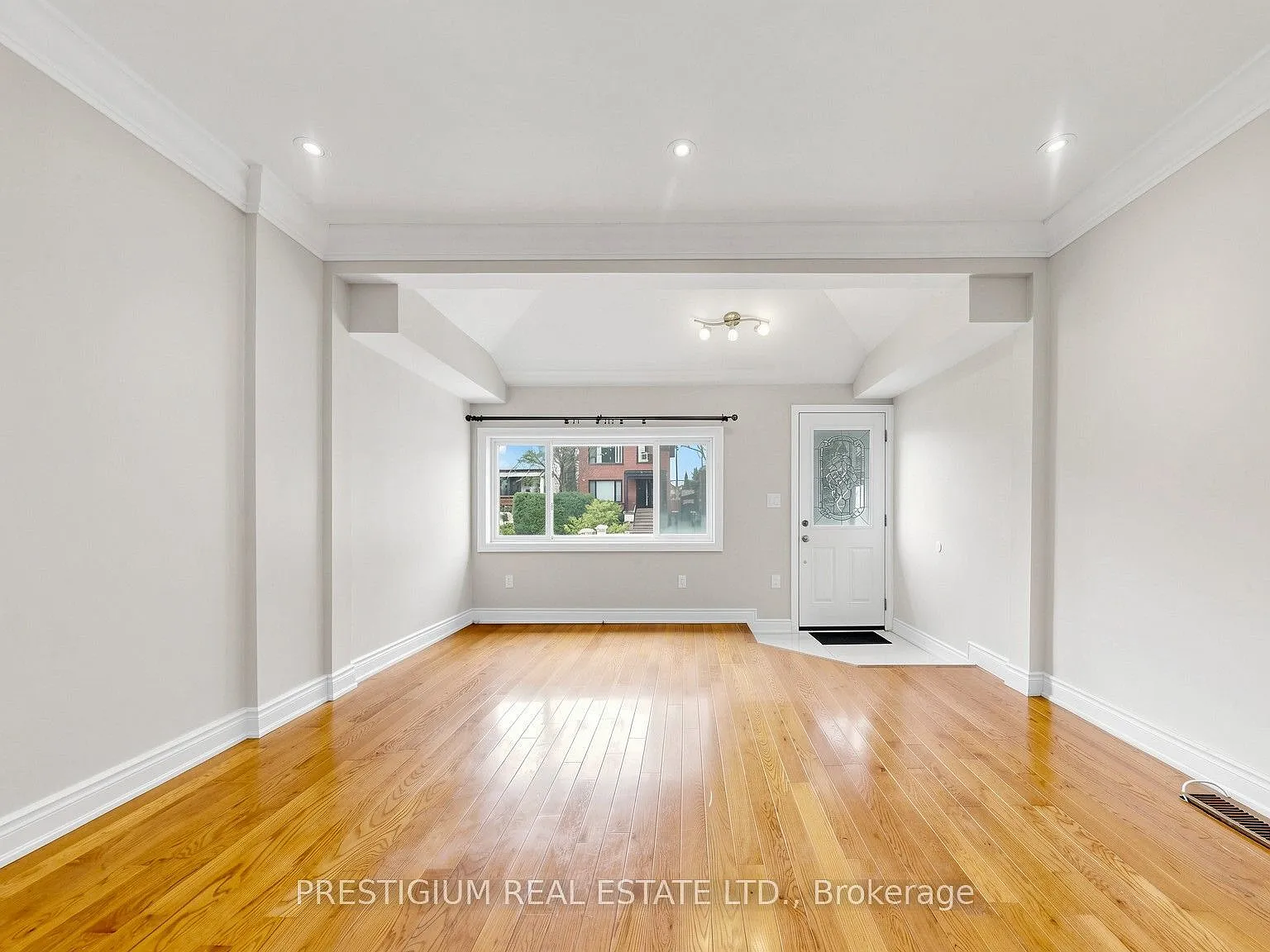 3 bed, $2,600 — Photo 3