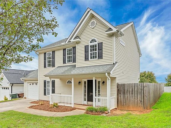 2nd image of 3911 Bluestem Dr