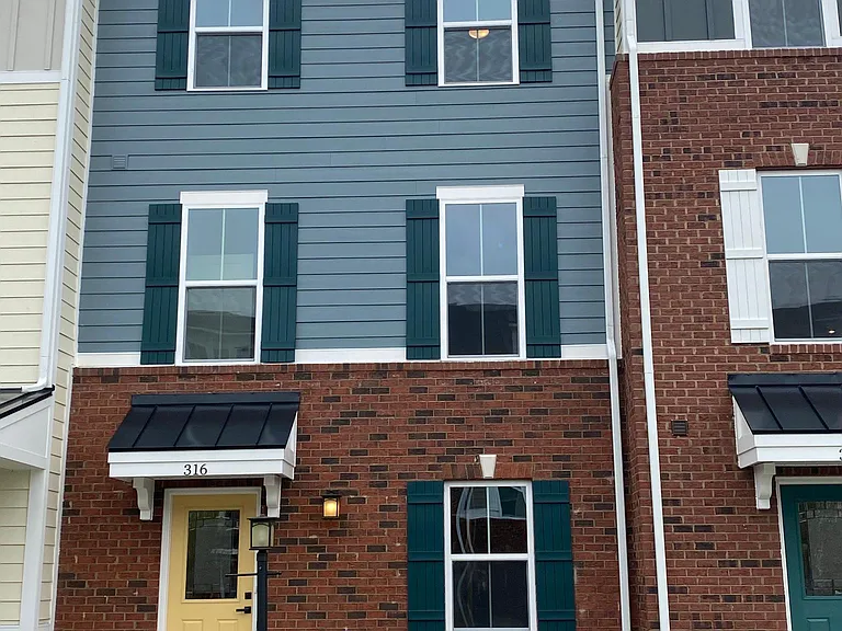 316 Crofton Village Ter — Photo 4