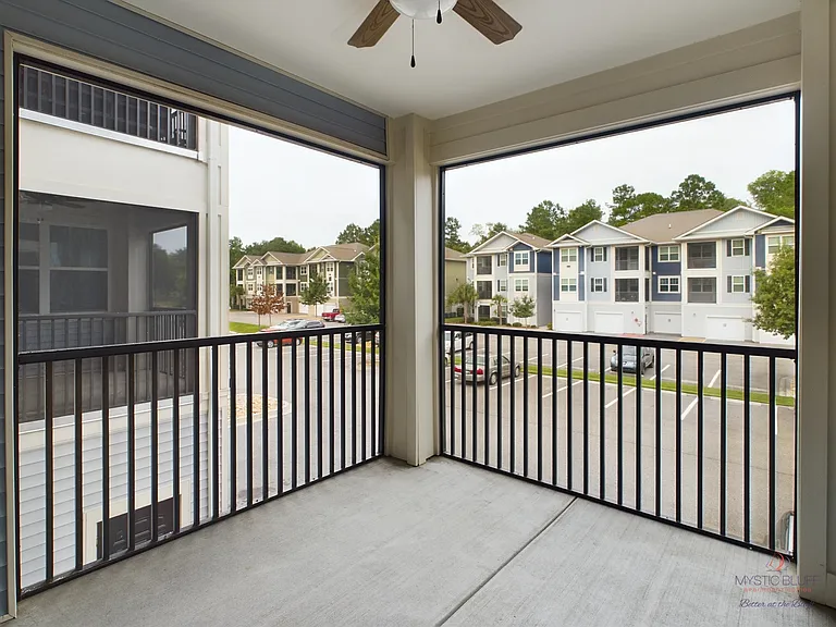Mystic Bluff Apartments — Photo 70