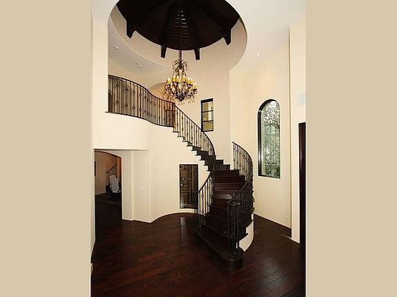 4th image of 10858 Portofino Pl