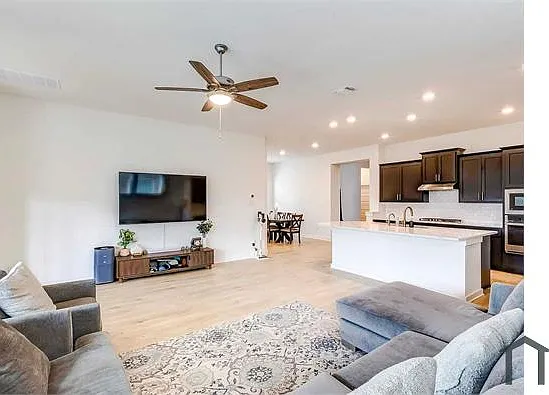 961 Oak Chase Way #37 — Photo 5