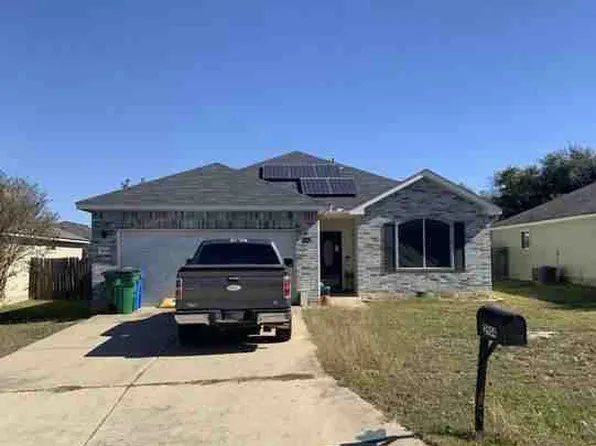 2804 Don Hill Ln, Taylor, TX 76574