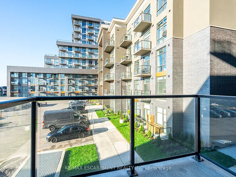 470 Dundas St E #225 — Photo 18