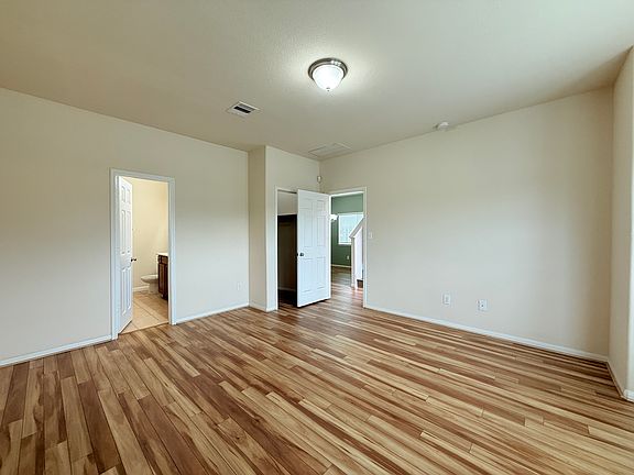 4th image of 7506 Pavilion Dr