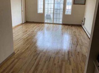 9479 218th St APT 3, Queens Village, NY 11428