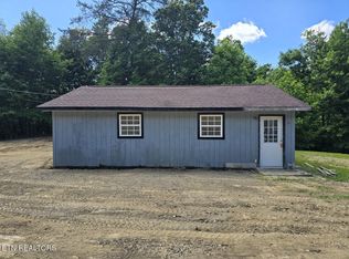 458 Beaver Ln, Oneida, TN 37841