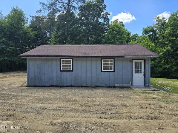 458 Beaver Ln, Oneida, TN 37841