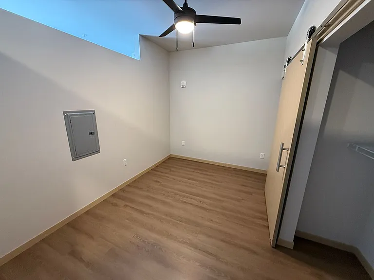 Mira Apartments — Photo 25