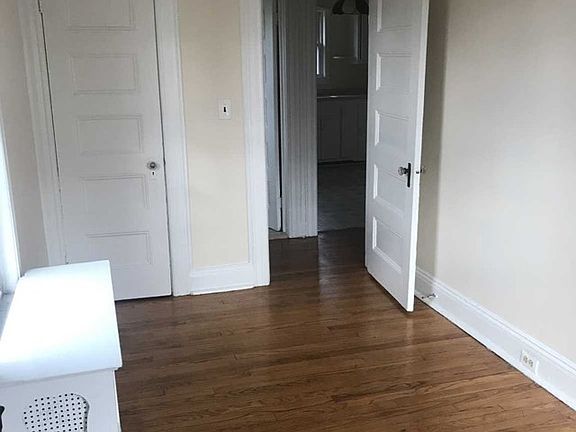 3rd image of 80 W Linden Ave Floor 2