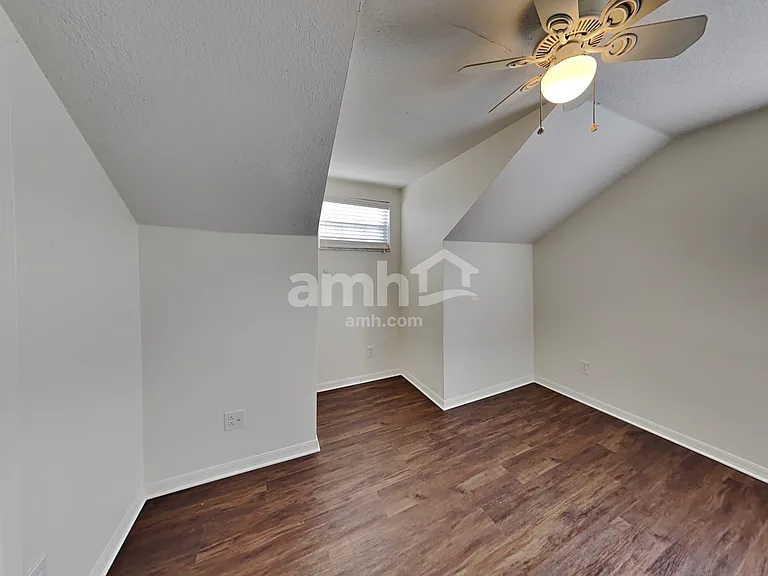 9643 Patrician Dr — Photo 19