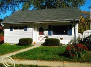 2724 Maple St, Port Huron, MI 48060