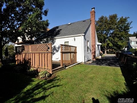 2nd image of 44 Rockville Ave
