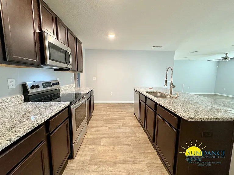 813 Moorhen Way — Photo 4