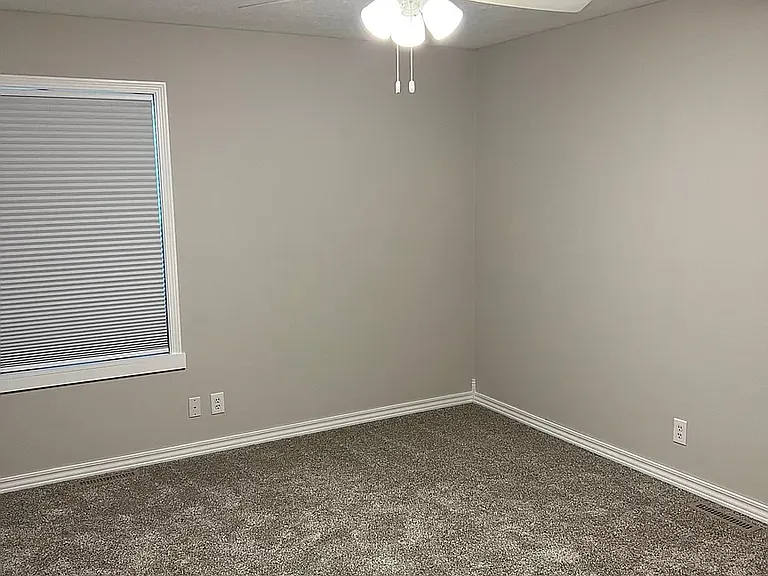 3400 Scottsdale Ln — Photo 8
