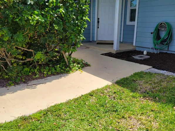 2030 Champions Way, North Lauderdale, FL 33068