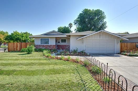 New Lawn, Landscaping, Sprinklers, Fencing