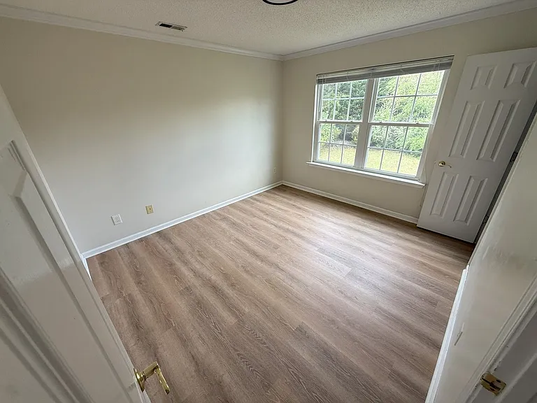1958 Wilrose Pl — Photo 14