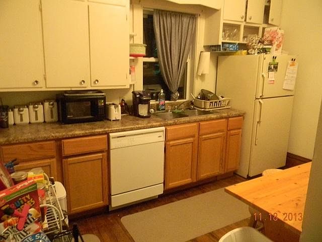 2nd image of 2523 Olive St #1