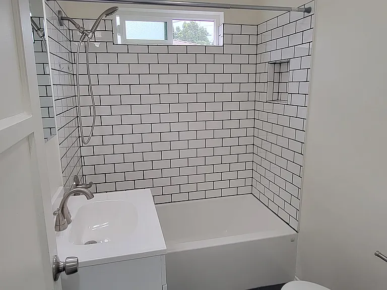 6704 Mohawk St — Photo 18