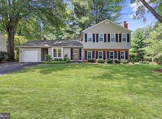 11032 Rutledge Dr, Gaithersburg, MD 20878