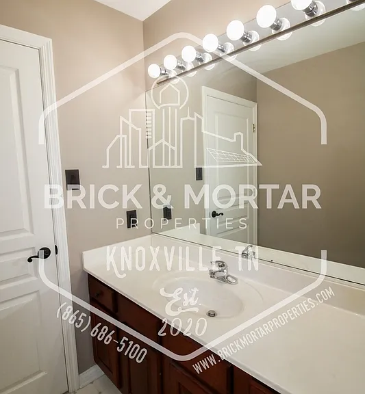 613 Chapel Point Ln — Photo 33