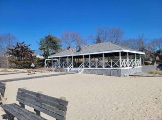 823 Noyack Rd, Southampton, NY 11968