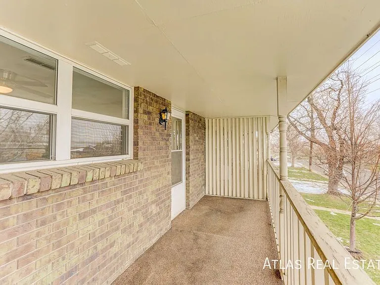 2565 Iris St — Photo 18