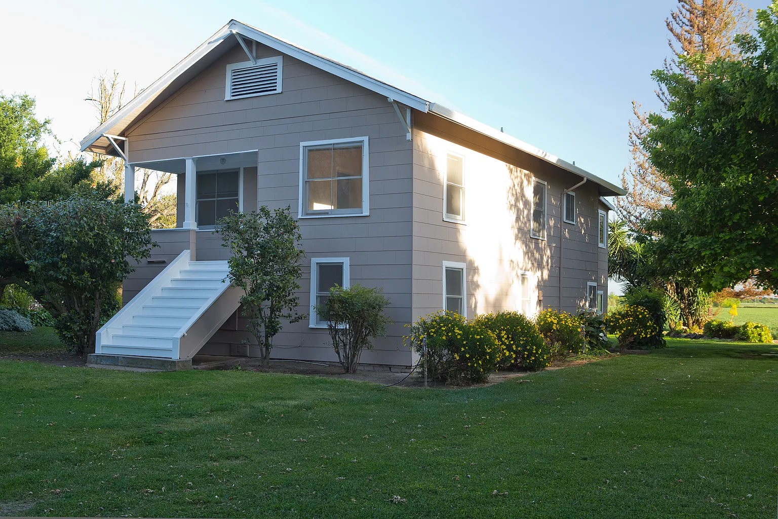 8889 River Rd photo 1