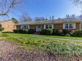 2046 Shirley Dr, Burlington, NC 27215