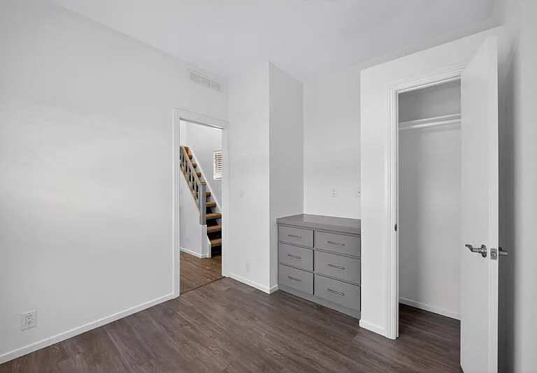 121 1st Ave #L — Photo 10
