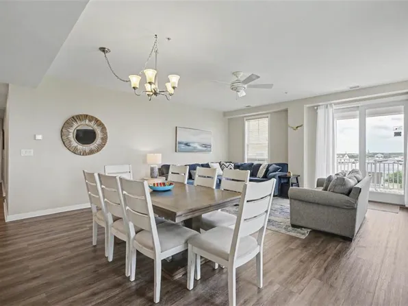 3738 Sandpiper Rd APT 228B, Virginia Beach, VA 23456
