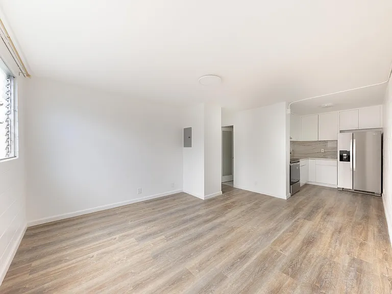 2745 Kapiolani Blvd #404 — Photo 2