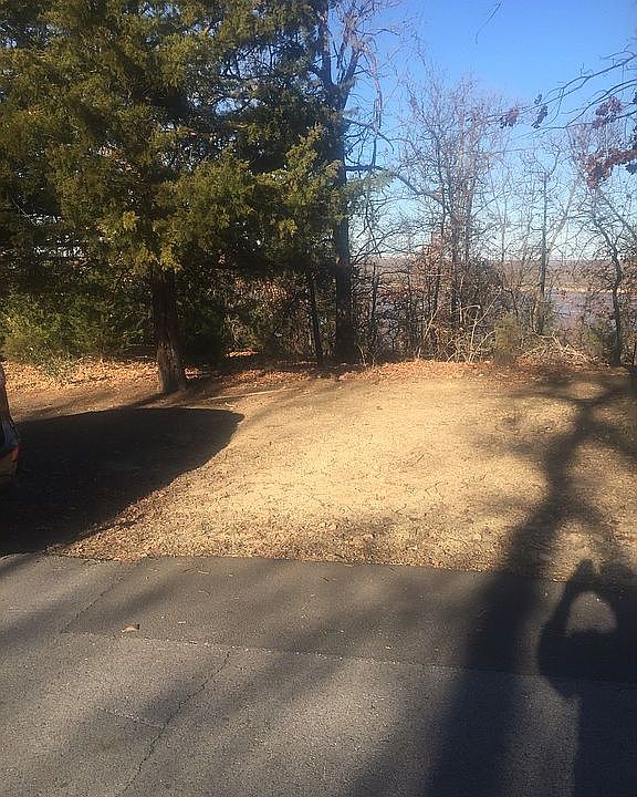 2nd image of 2975 Ridgeway