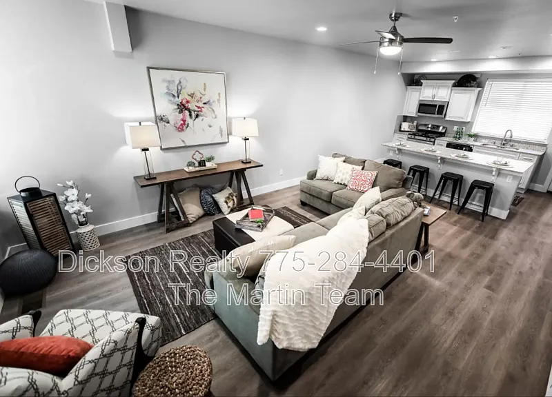 2 bed, 2.5 bath, 1185 sqft, $2,100 — Photo 4