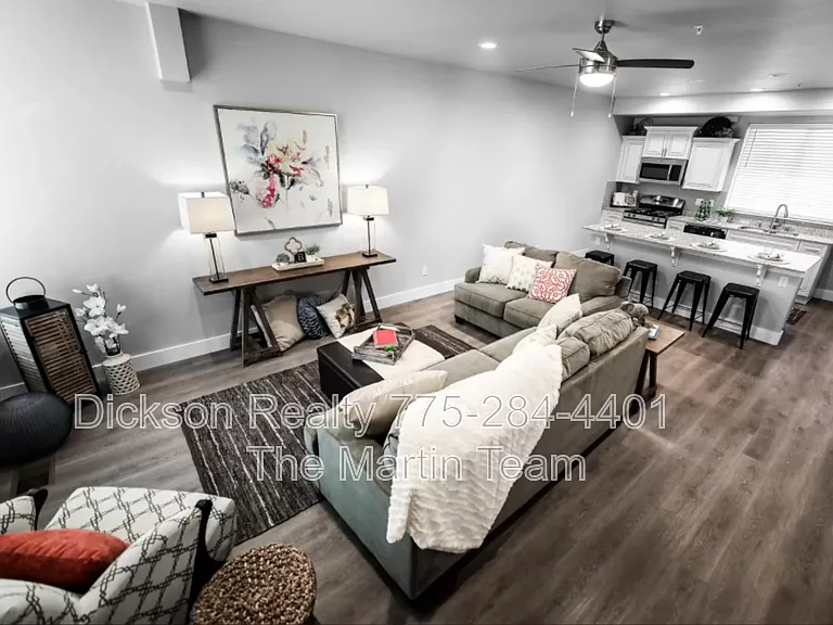 720 Bluffs Ct #101 — Photo 4