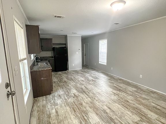 5th image of 703 Green St #C