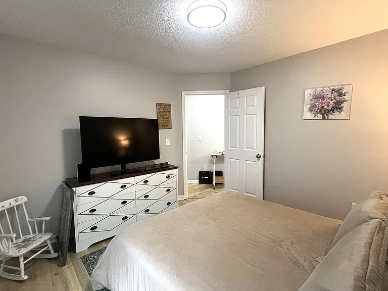 519 Clover Trl — Photo 25