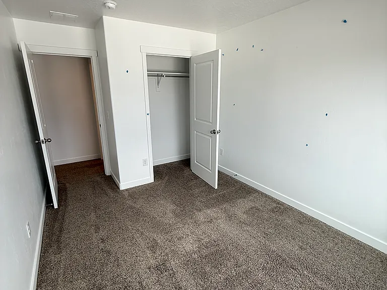 97 N Monitor Row — Photo 21